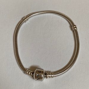 pandora 925 sterling silver bracelet